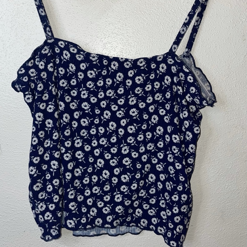 Pacsun crop top tank top 
Size Medium 
Navy blue with white flowers